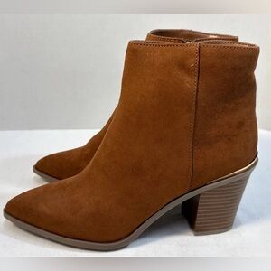 Liz Claiborne Eastriver Brown Faux Suede zip up Ankle Boots Size 9W NEW in box